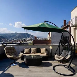 فندق Avlabari Terrace ***